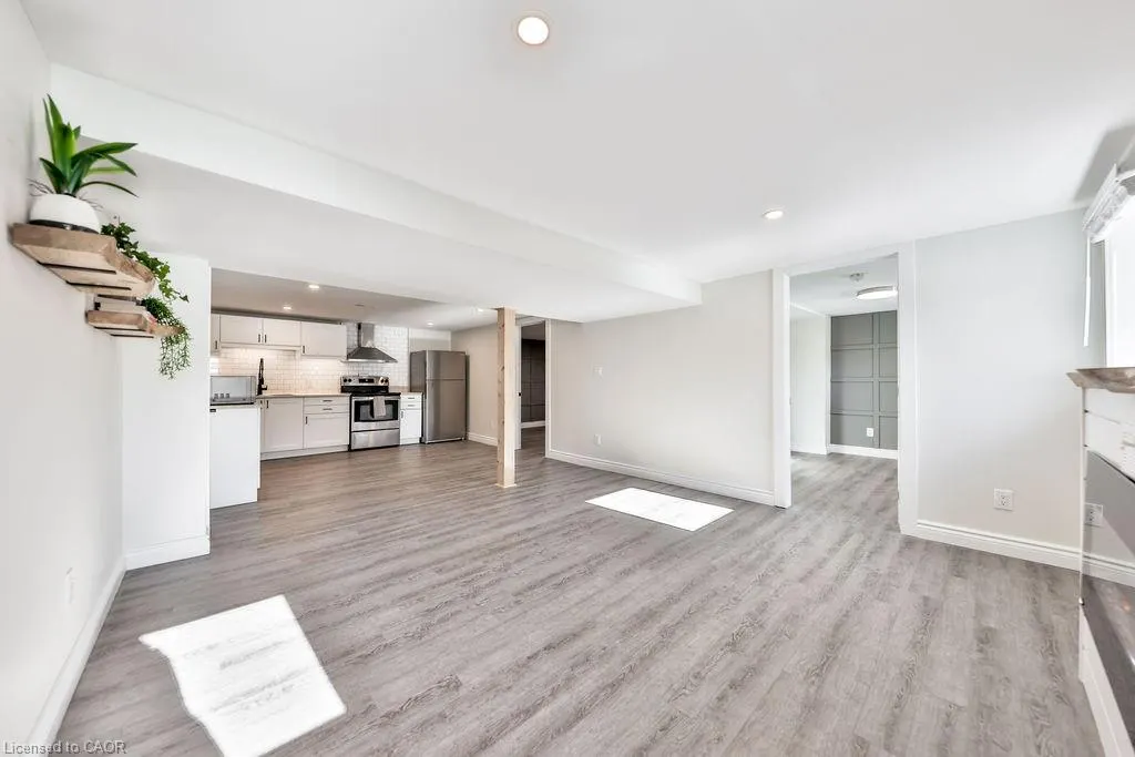 47 Castlefield Drive, #LOWER