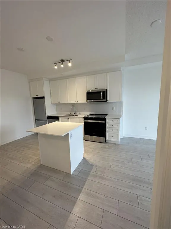 55 Duke Street W, #307