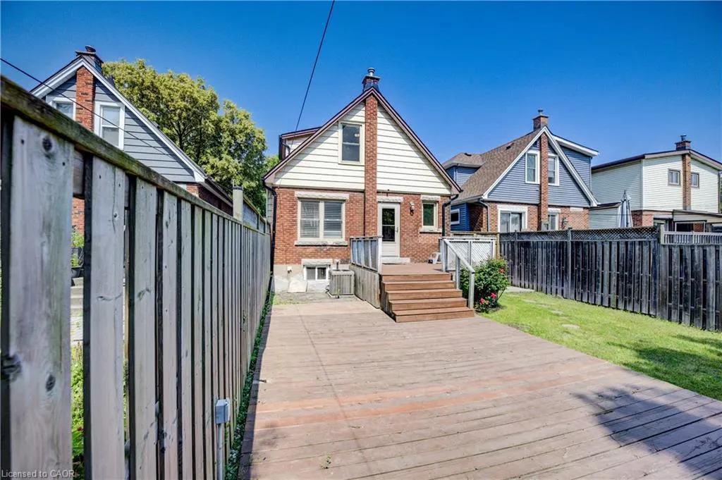 29 Linwood Avenue