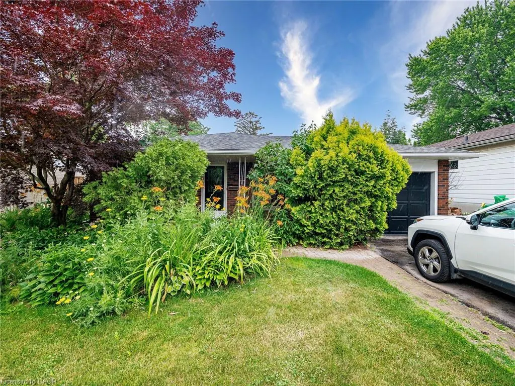 637 Artreva Crescent