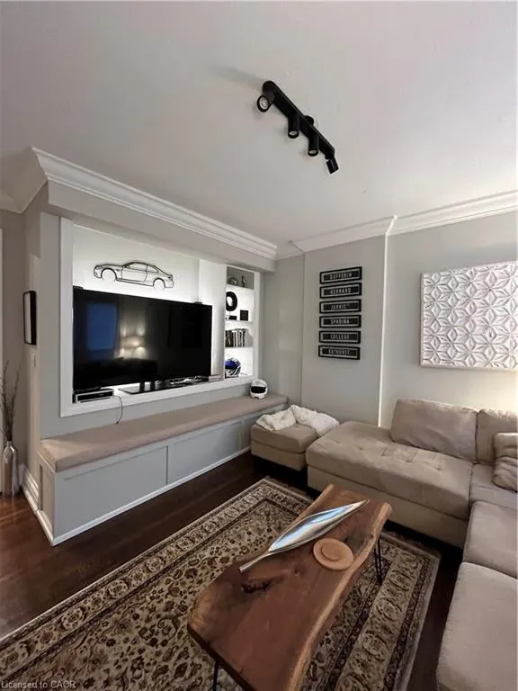 281 Park Street S, #2