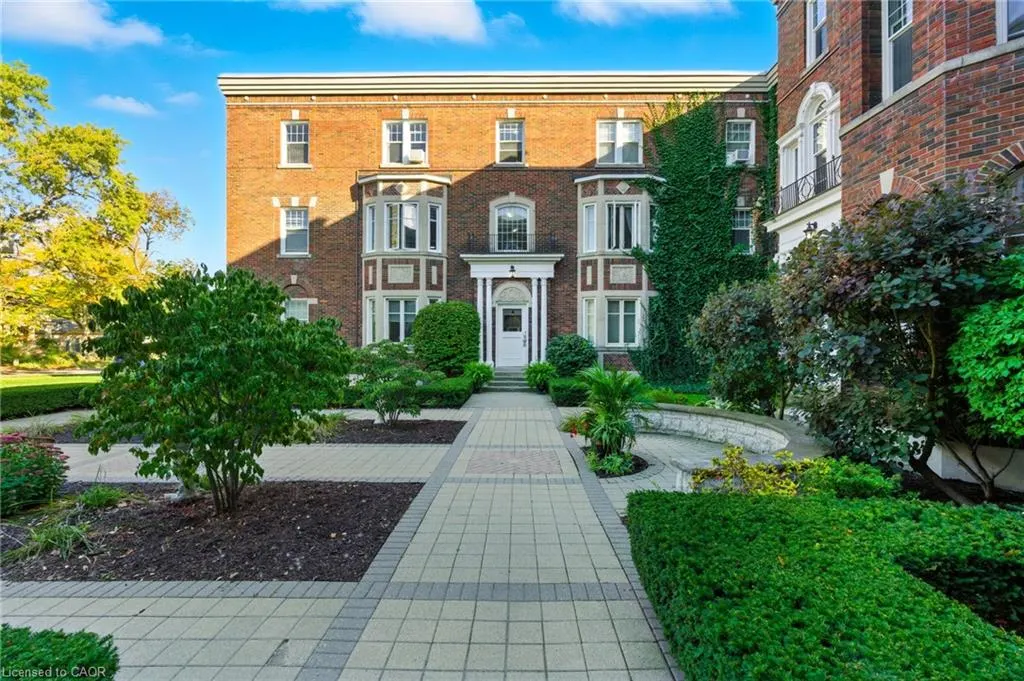 54 Dufferin Avenue, #3