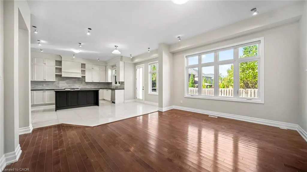 129 Robert Berry Crescent Crescent
