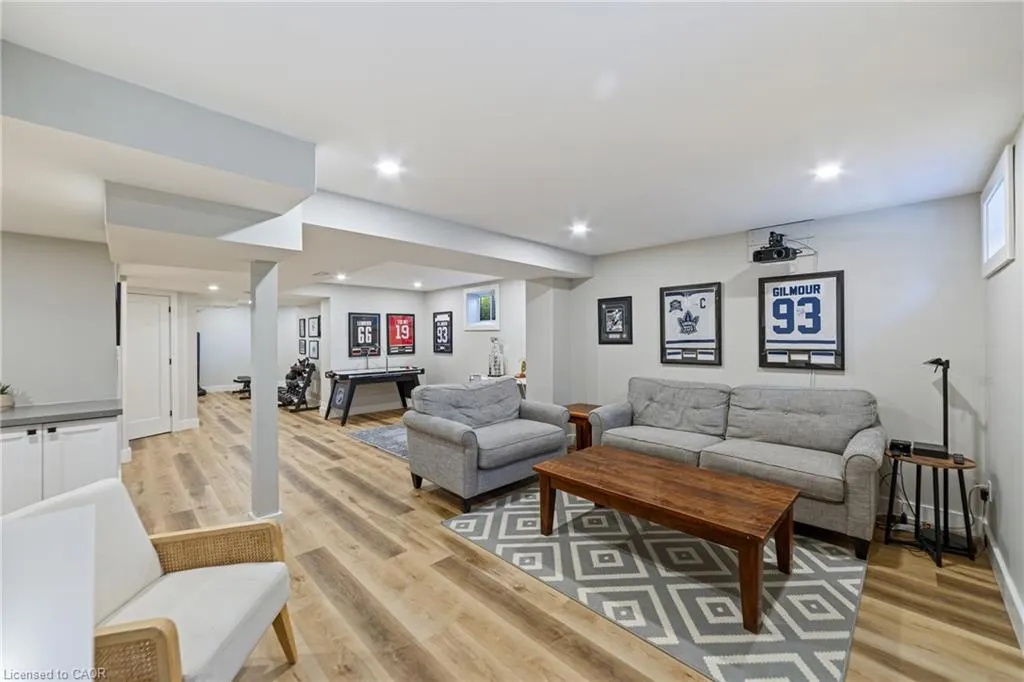 28 Fenwick Place