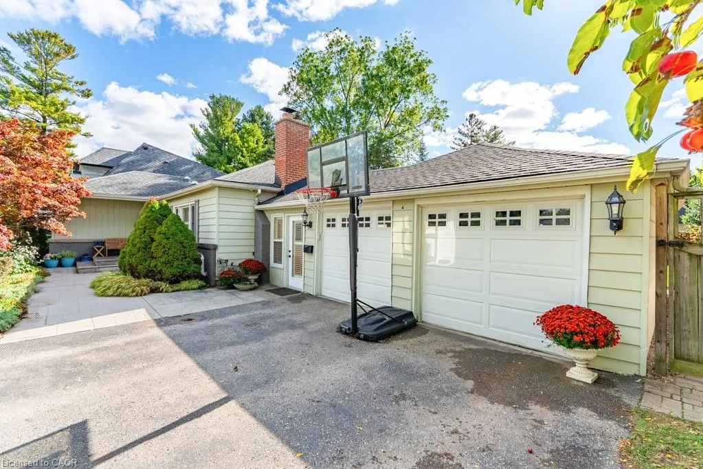 32 Parker Avenue
