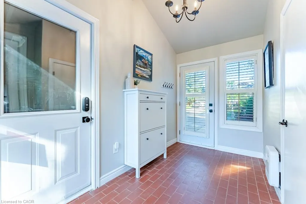 32 Parker Avenue