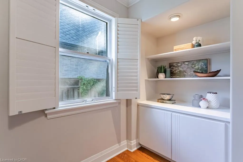 32 Parker Avenue