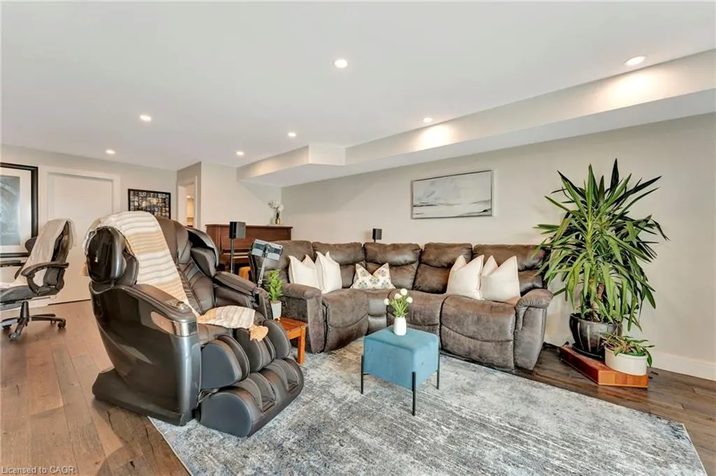 2136 Old Lakeshore Road, #3