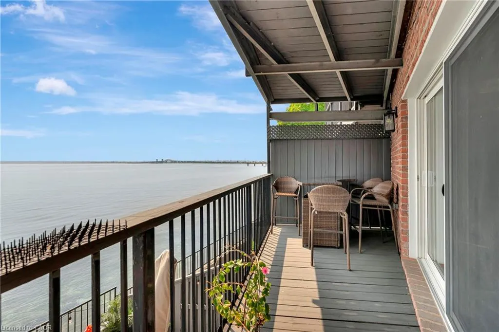 2136 Old Lakeshore Road, #3