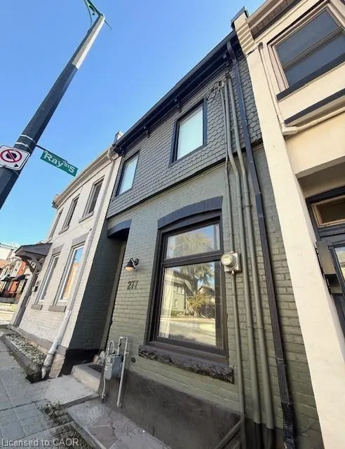 277 Main Street W