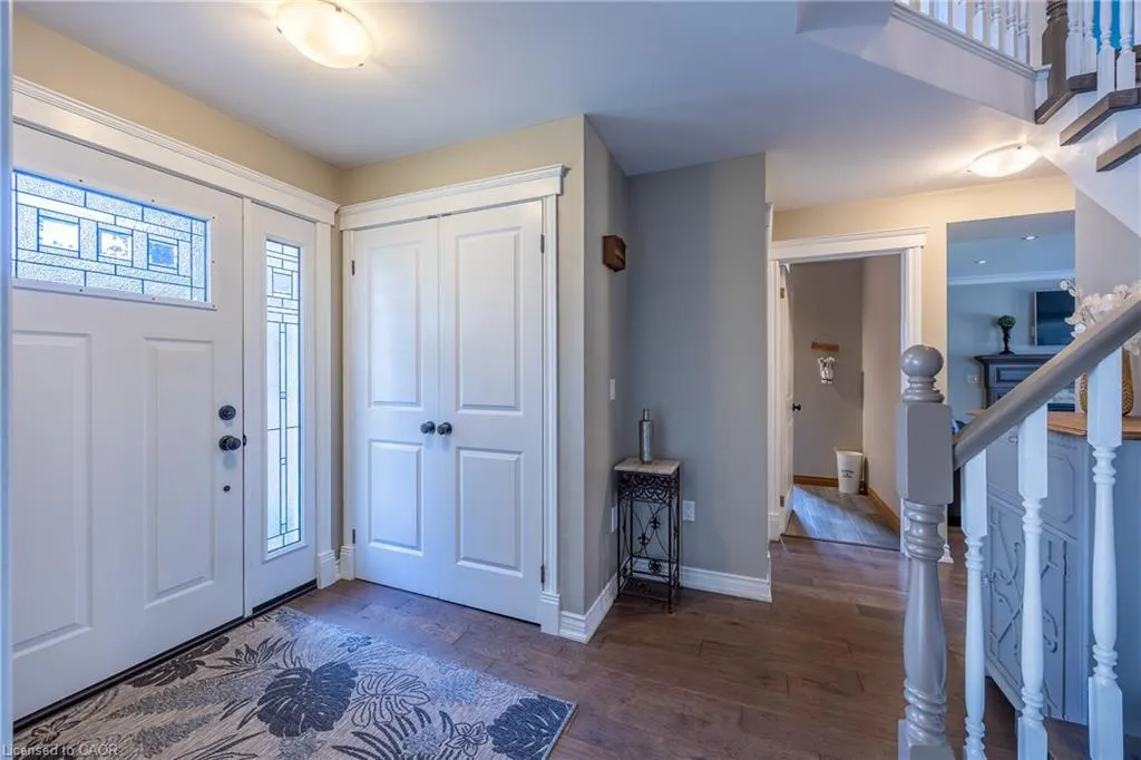 22 Falls Crescent