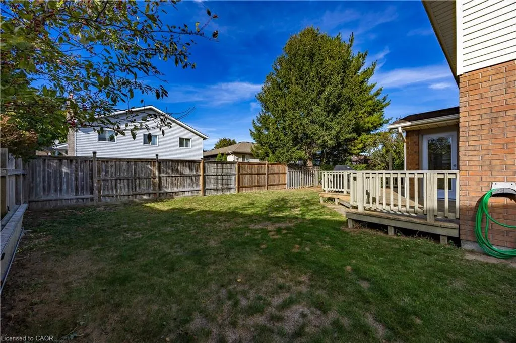 22 Falls Crescent