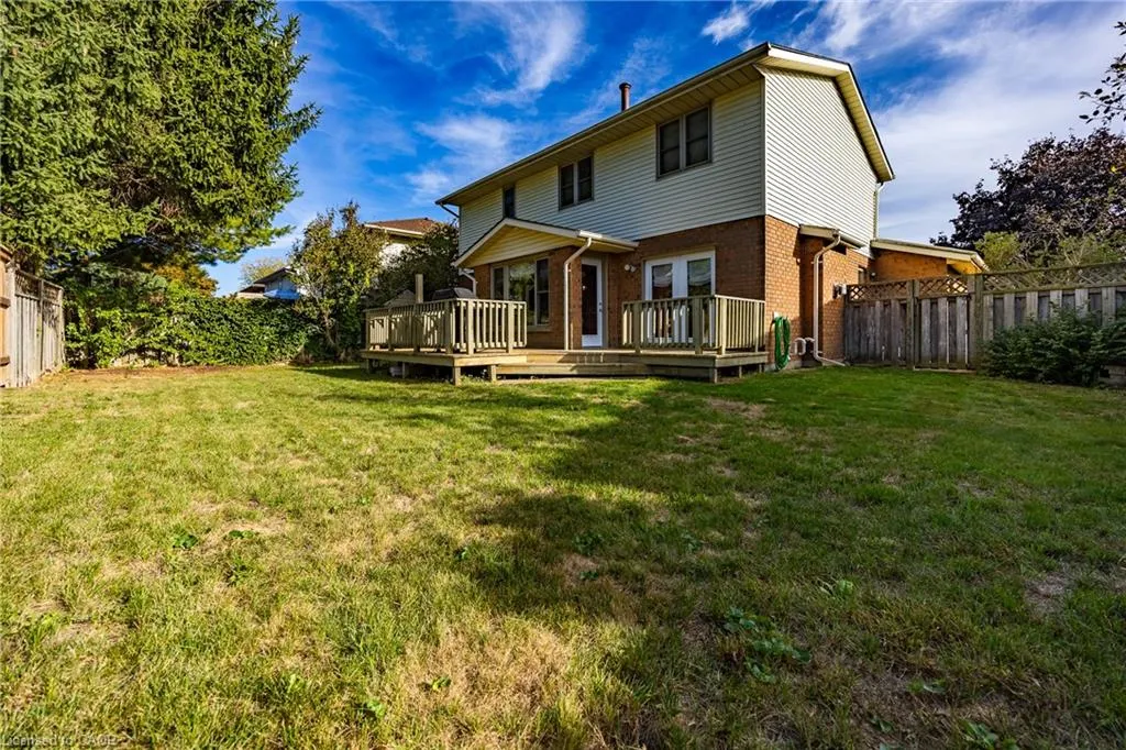 22 Falls Crescent