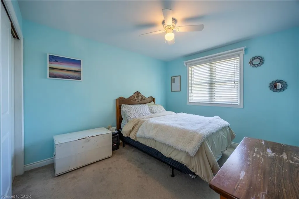 22 Falls Crescent