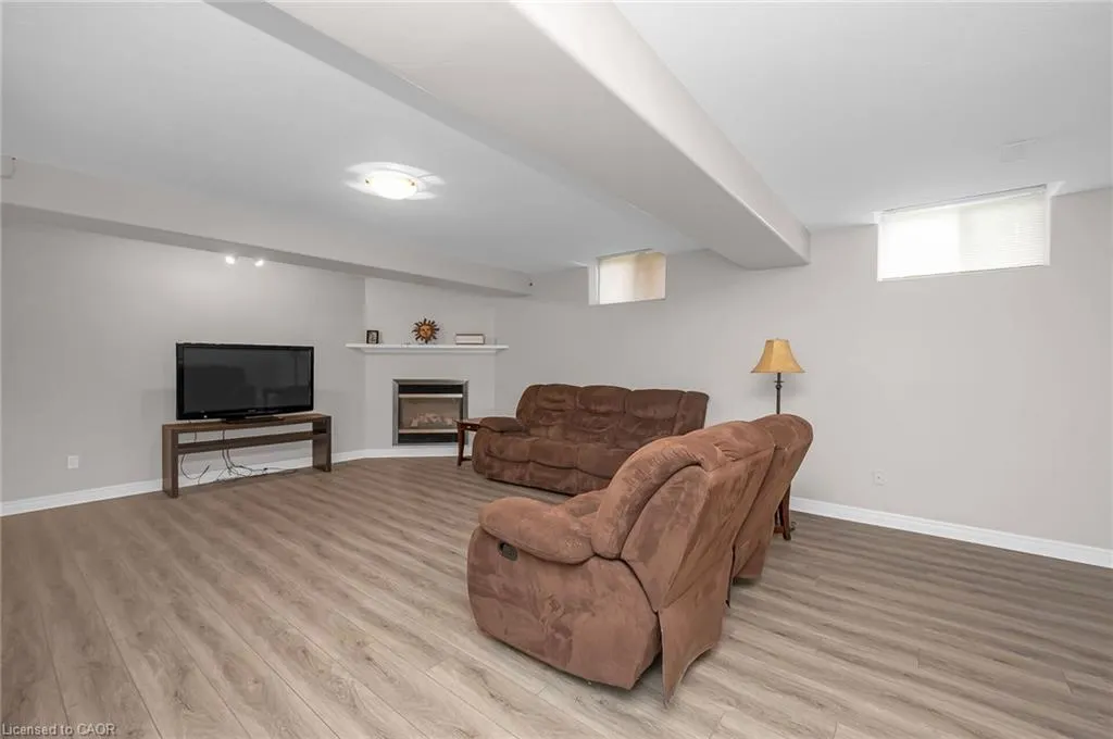 307 Brant County Rd #18