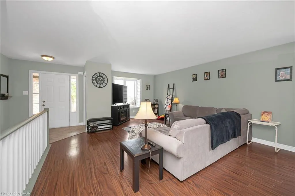 307 Brant County Rd #18