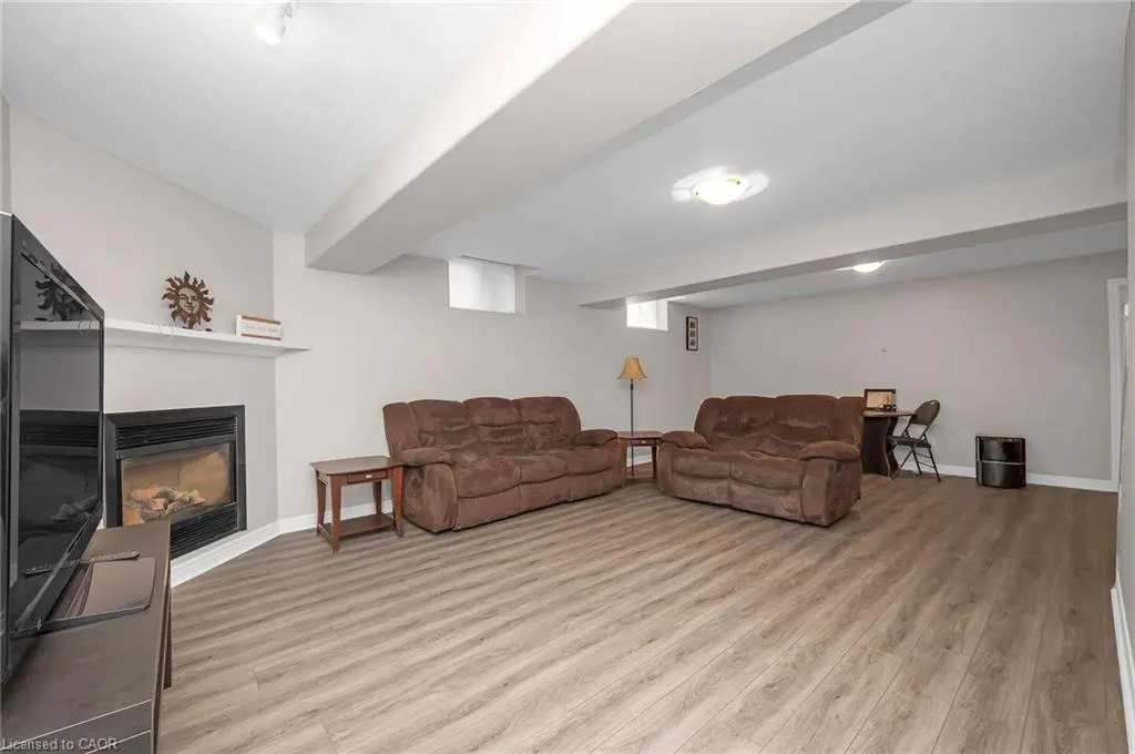 307 Brant County Rd #18