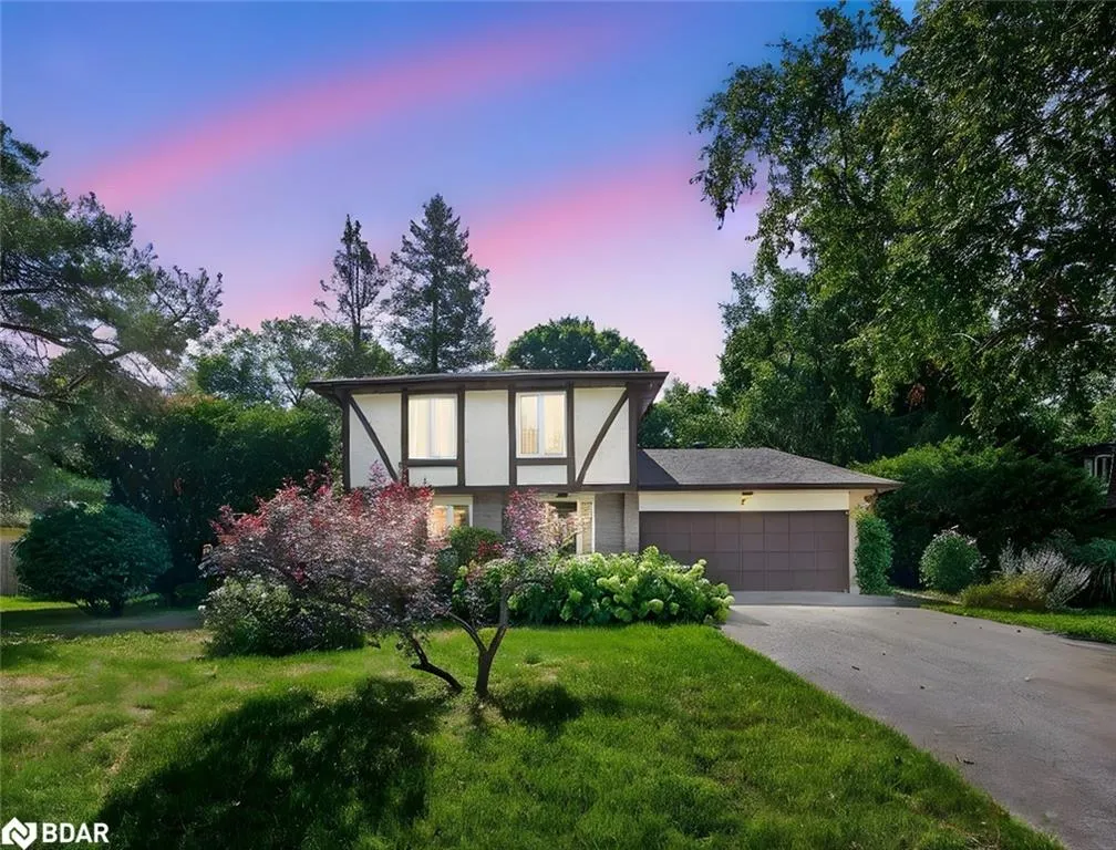 7 Maplecrest Road