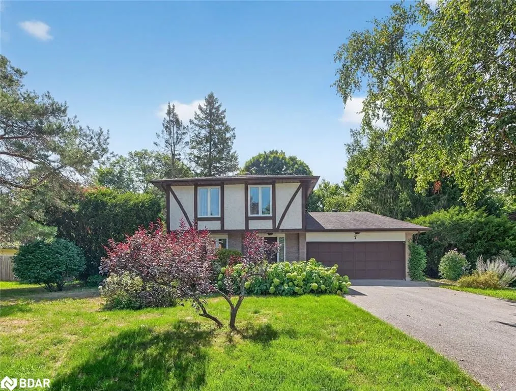7 Maplecrest Road