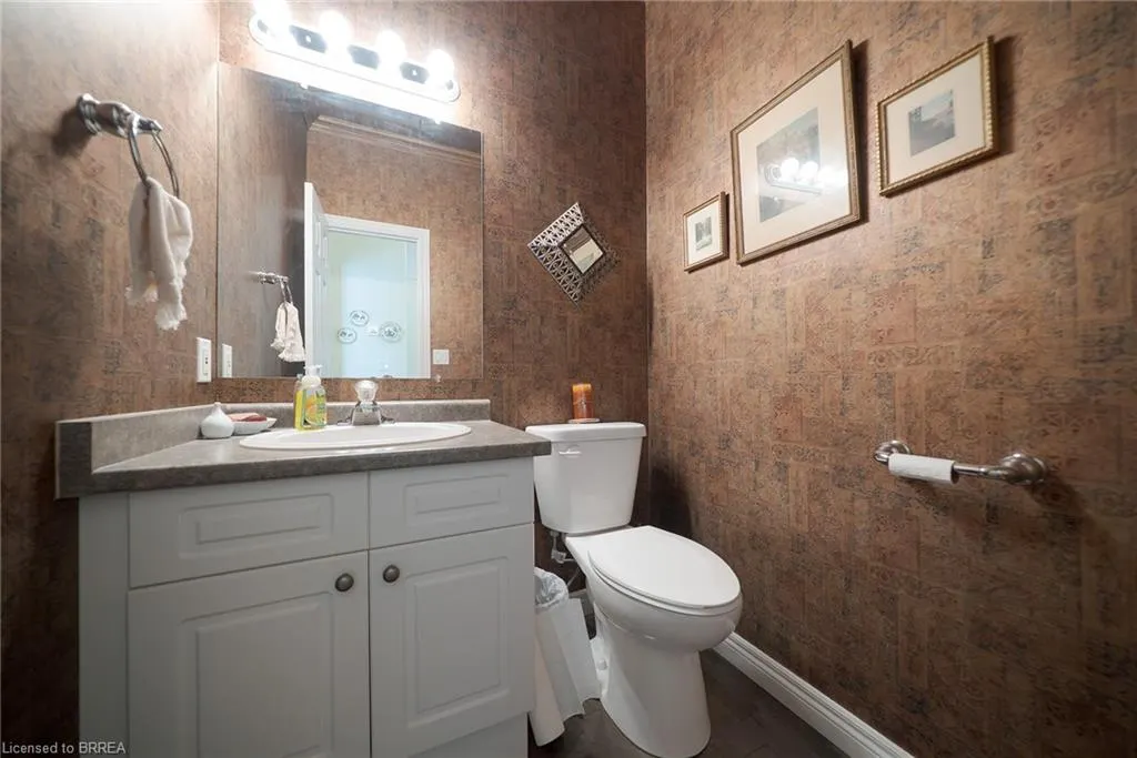 24 Hardy Road, #8
