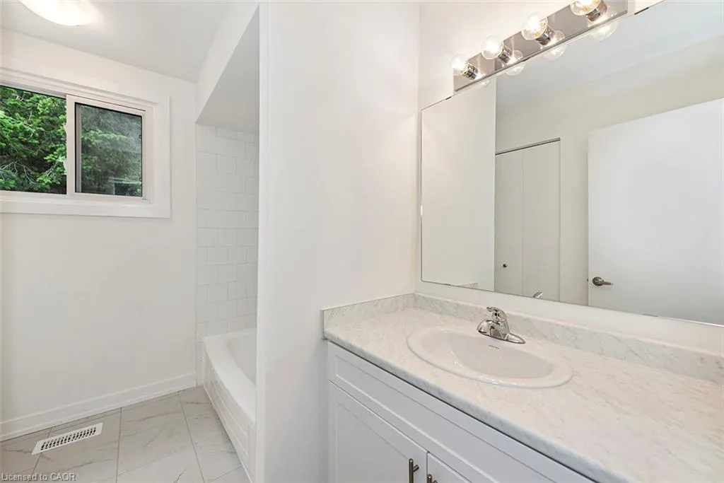 1444 Upper Ottawa Street, #26