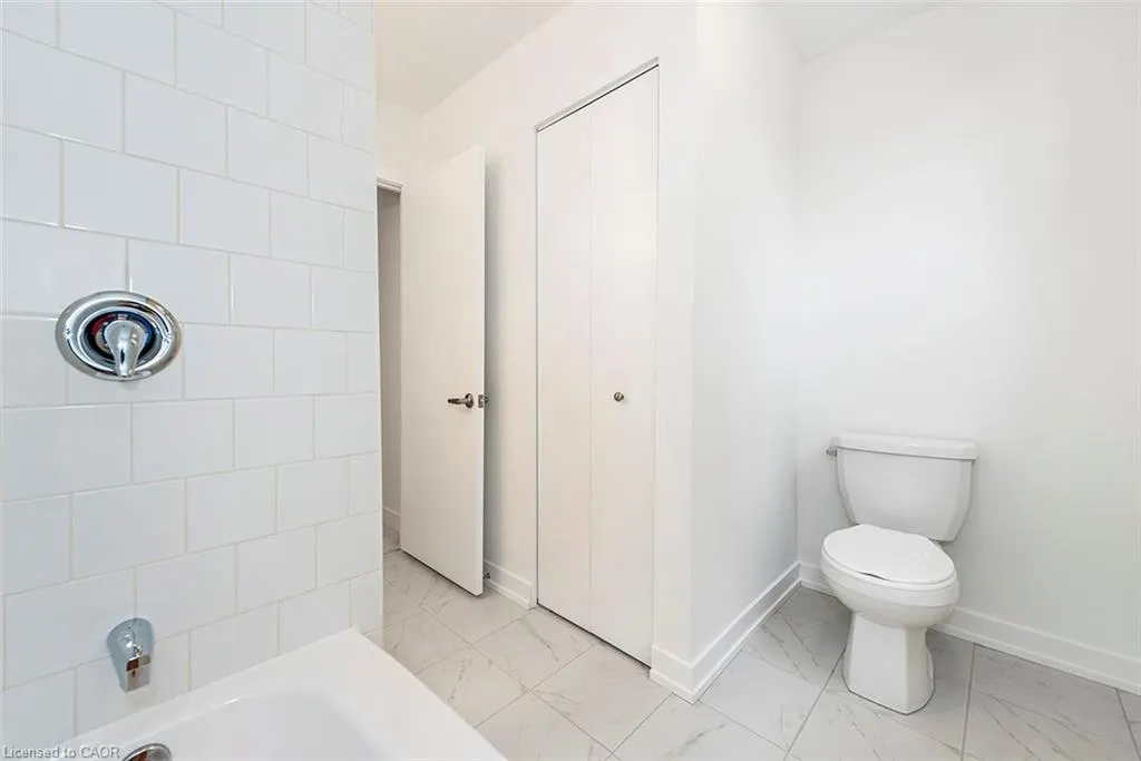 1444 Upper Ottawa Street, #26