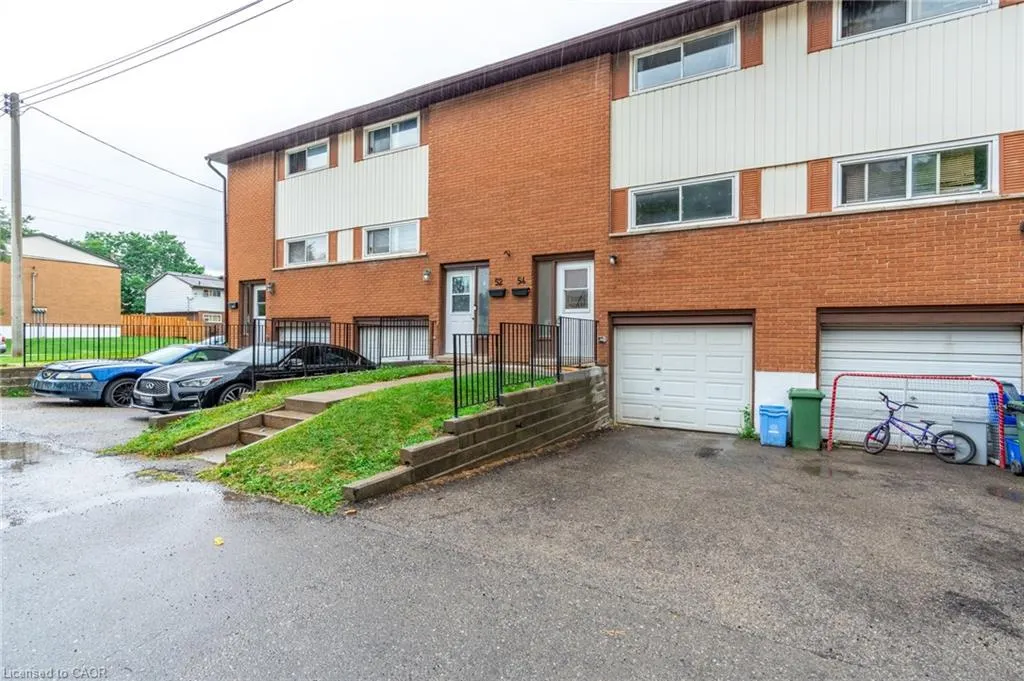 54 Woodman Drive N