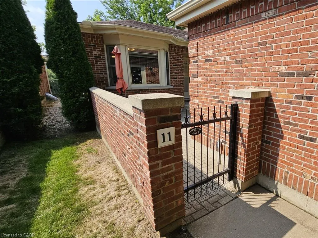 42 Donly Drive S, #11