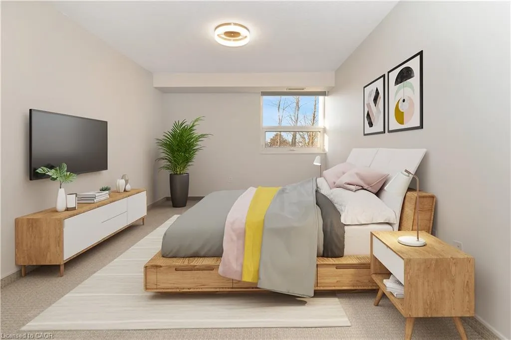 500 Green Road, #303