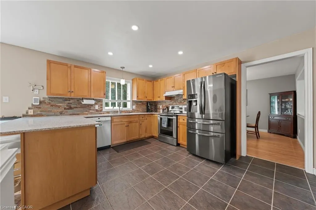 4 Irongate Drive