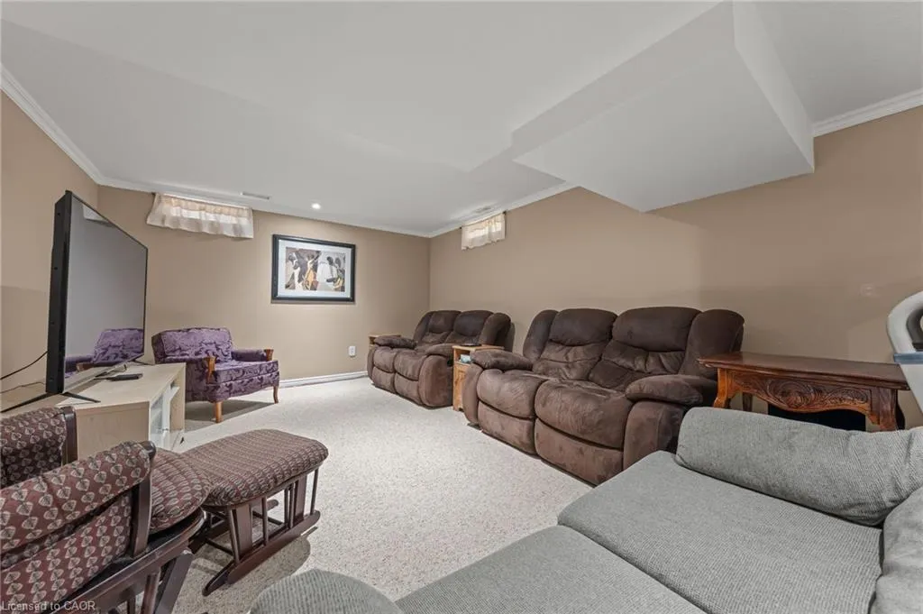 4 Irongate Drive