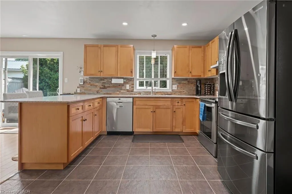 4 Irongate Drive