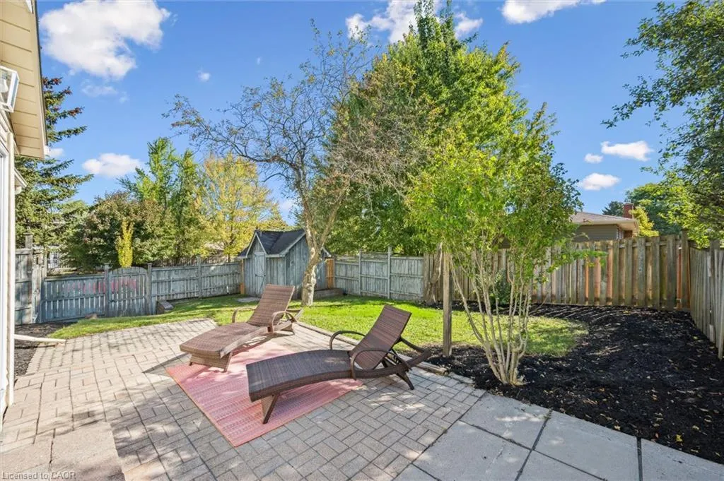 31 Parkland Crescent