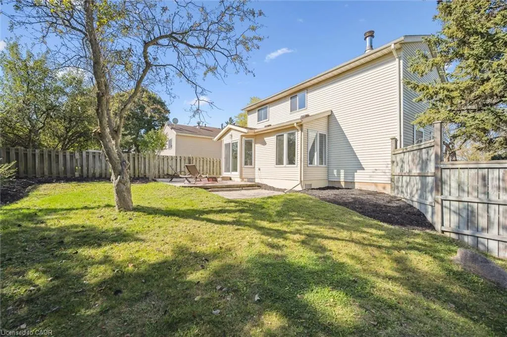 31 Parkland Crescent