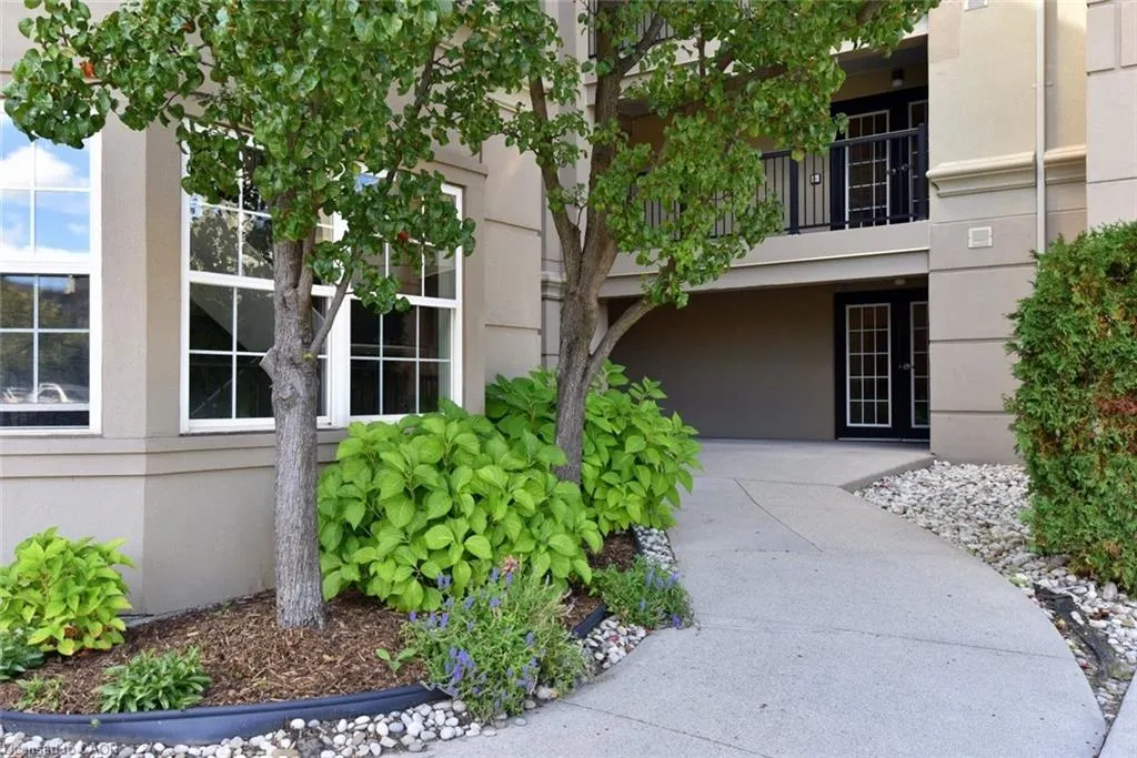 2035 Appleby Line, #103