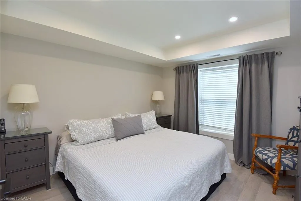 2035 Appleby Line, #103