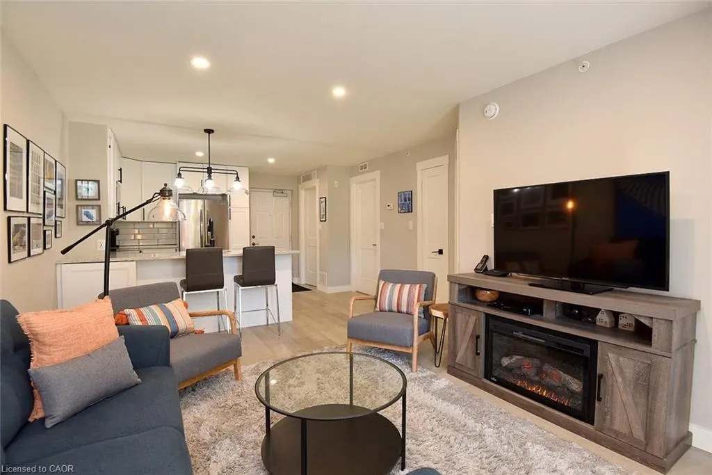 2035 Appleby Line, #103