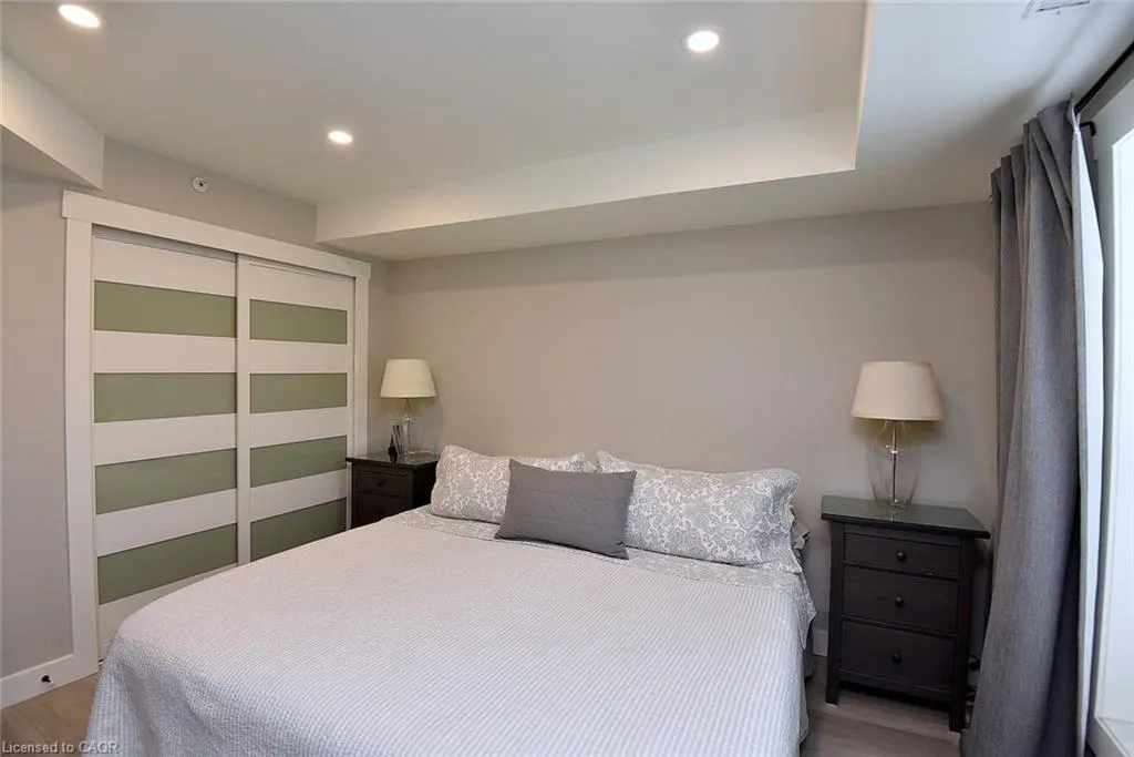 2035 Appleby Line, #103