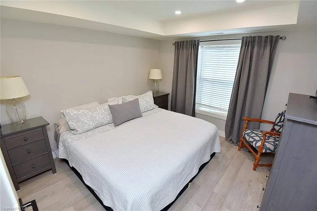 2035 Appleby Line, #103