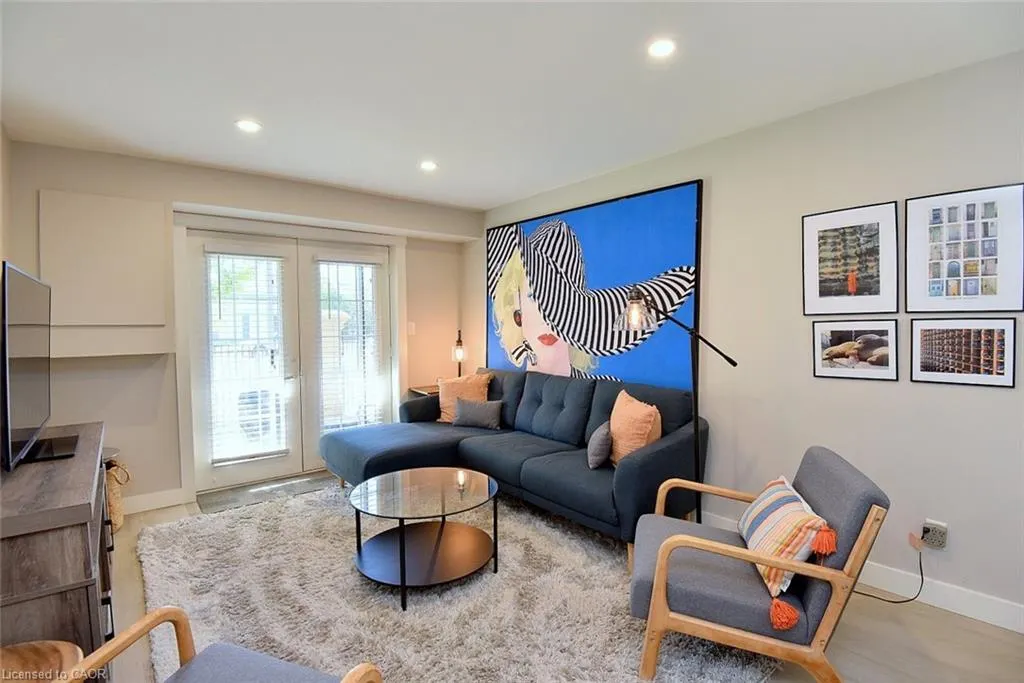 2035 Appleby Line, #103