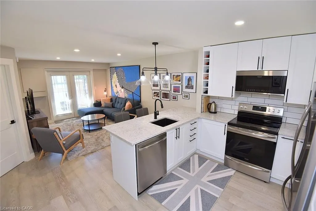 2035 Appleby Line, #103