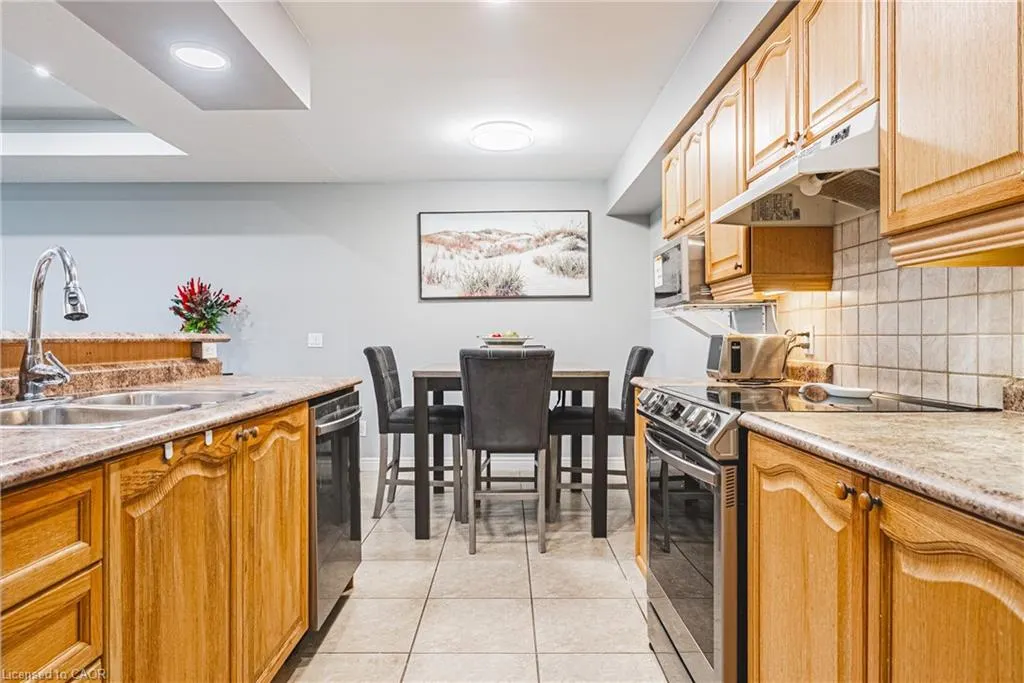 990 Golf Links Road, #308