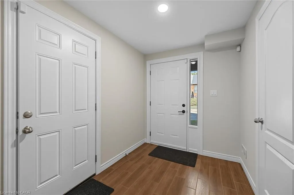 88 Wood Street E