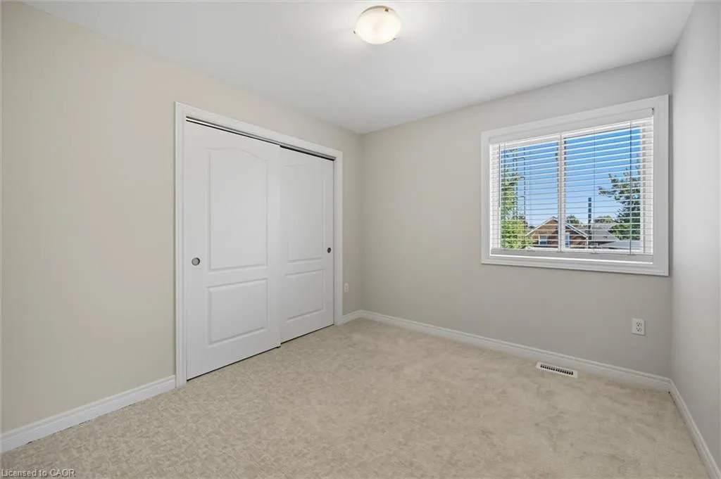 88 Wood Street E
