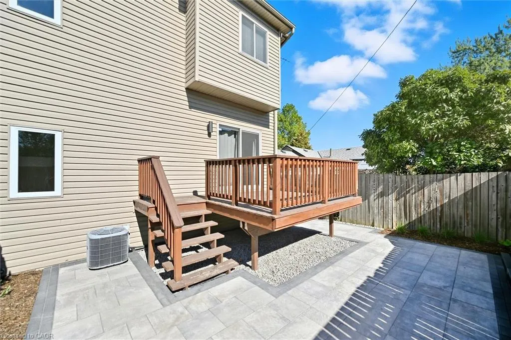 88 Wood Street E