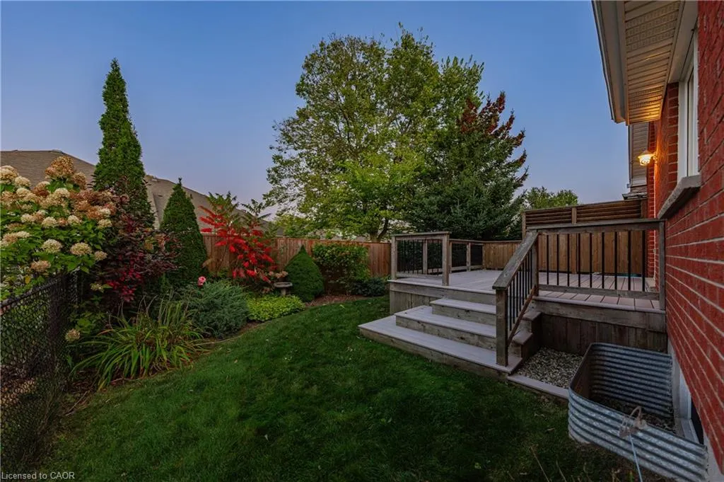432 Sandbanks Crescent