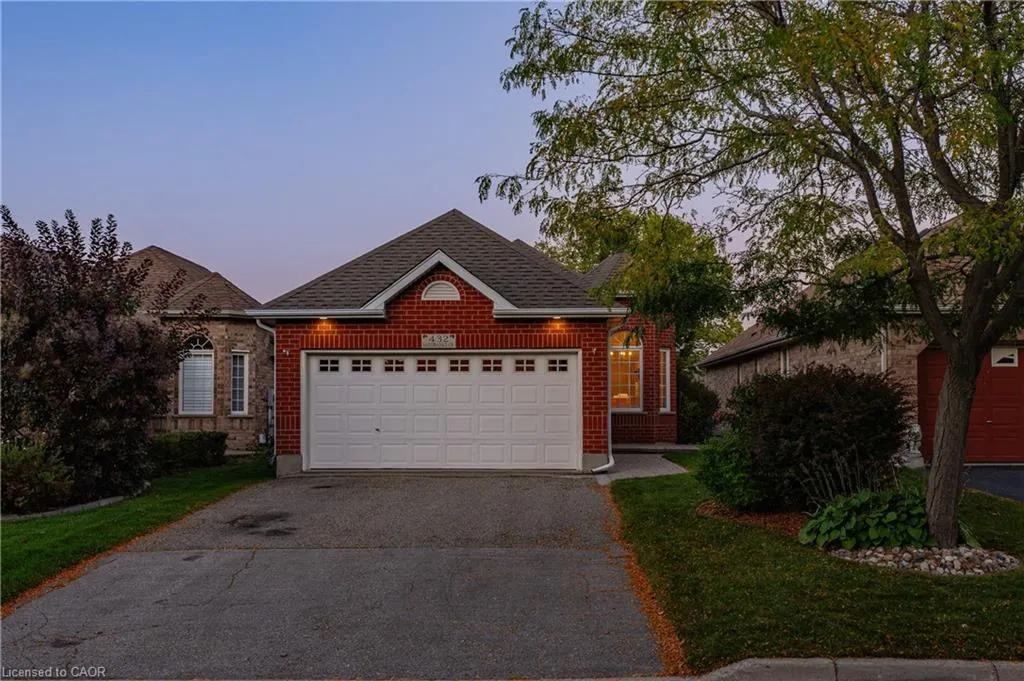 432 Sandbanks Crescent