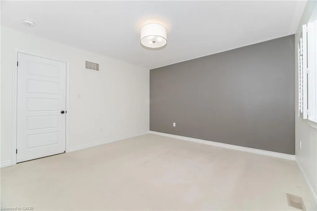 28 Pickett Place