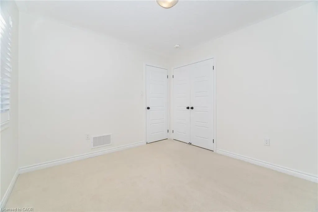 28 Pickett Place