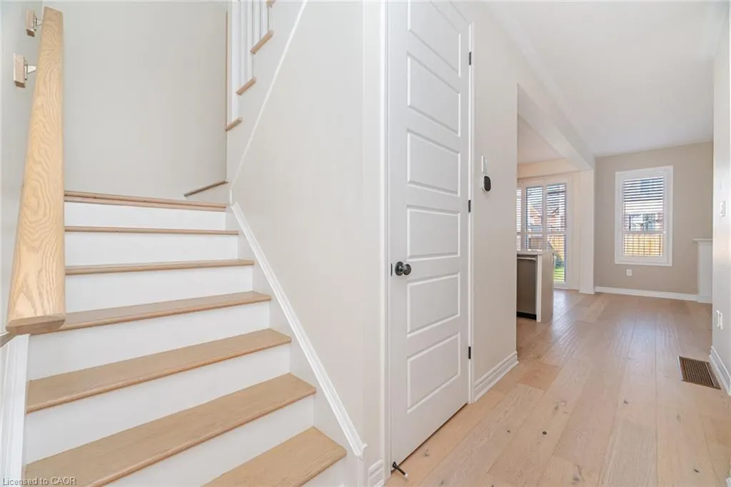 28 Pickett Place